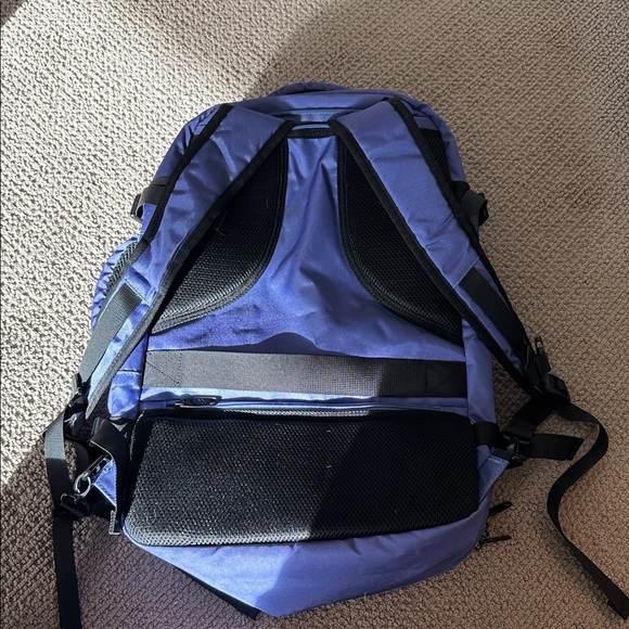 Travel backpack - Picture 2 of 5